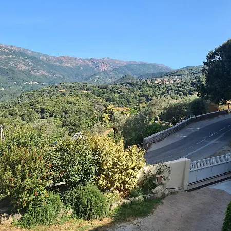 לינה וארוחת בוקר Casa Suprana